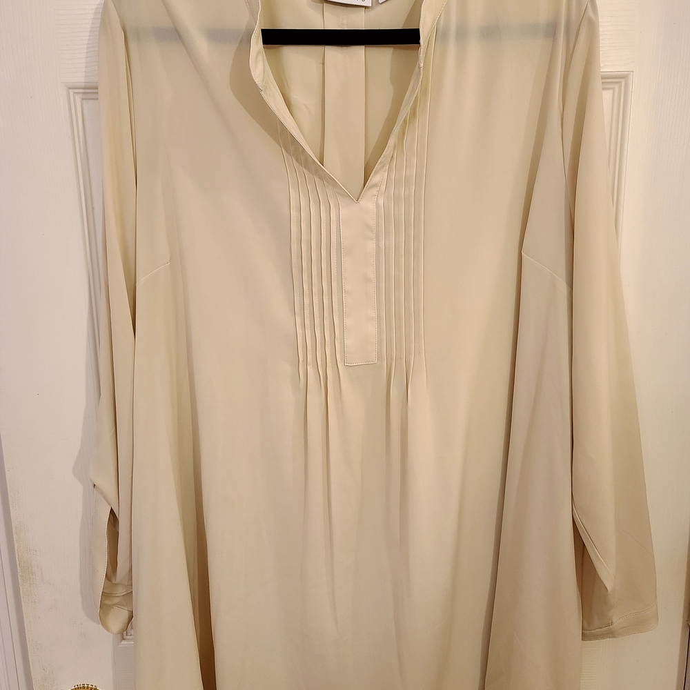 Susan Graver Cream Pleated Blouse